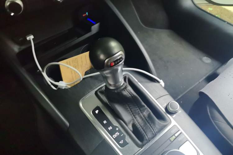 Used Audi A3 2018 30th Anniversary Edition Sportback 35 TFSI Ambition Model Gear Lever