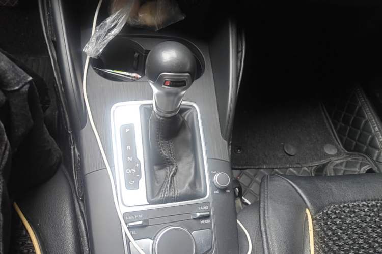 Used Audi A3 2018 30th Anniversary Edition Limousine 35 TFSI Ambition Model Gear Lever