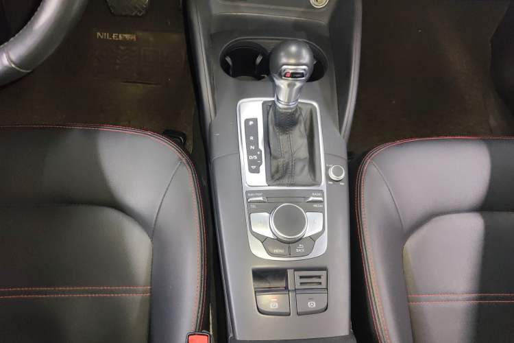 Used Audi A3 2018 30th Anniversary Edition Limousine 35 TFSI Ambition Model Gear Lever