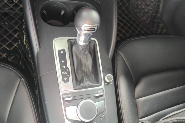 Used Audi A3 2018 30th Anniversary Edition Limousine 35 TFSI Ambition Model Gear Lever