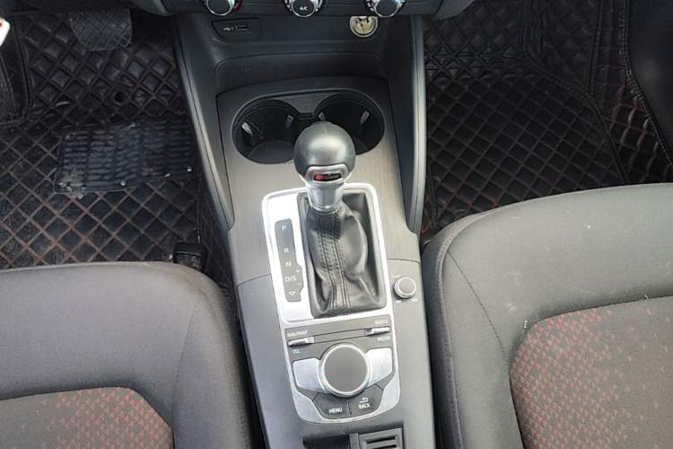 Used Audi A3 2018 30th Anniversary Edition Sportback 35 TFSI Ambition Model Gear Lever