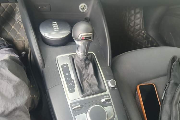Used Audi A3 2018 30th Anniversary Edition Limousine 35 TFSI Ambition Model Gear Lever
