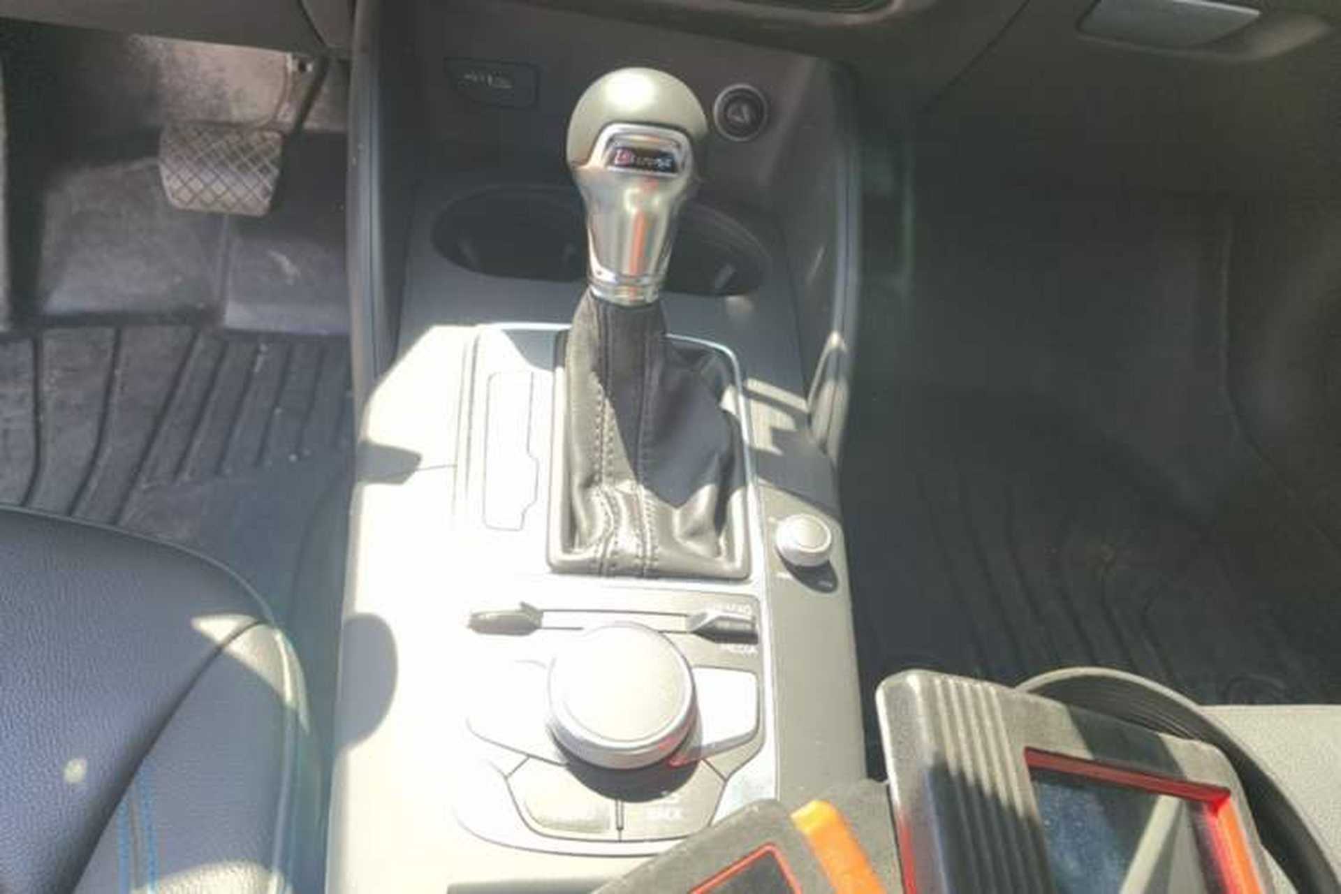 Used Audi A3 2018 30th Anniversary Edition Limousine 35 TFSI Fashion Model Gear Lever