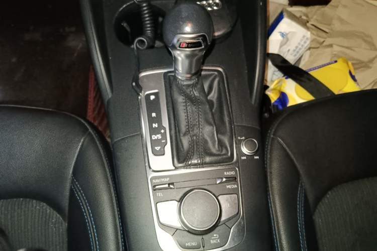 Used Audi A3 2018 30th Anniversary Edition Limousine 35 TFSI Fashion Model Gear Lever