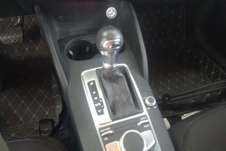 Used Audi A3 2018 30th Anniversary Edition Sportback 35 TFSI Ambition Model Gear Lever