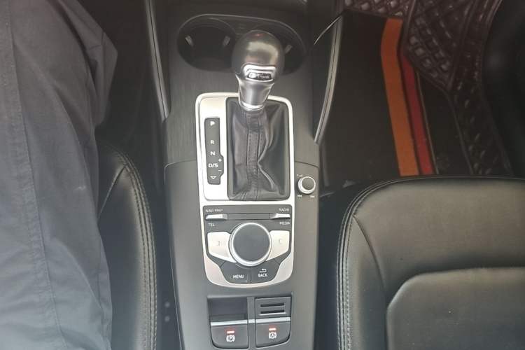 Used Audi A3 2018 30th Anniversary Edition Limousine 35 TFSI Ambition Model Gear Lever