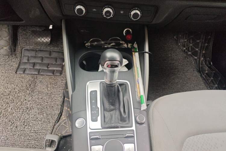 Used Audi A3 2018 30th Anniversary Edition Sportback 35 TFSI Ambition Model Gear Lever
