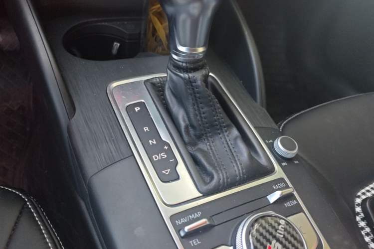 Used Audi A3 2018 30th Anniversary Edition Limousine 35 TFSI Ambition Model Gear Lever