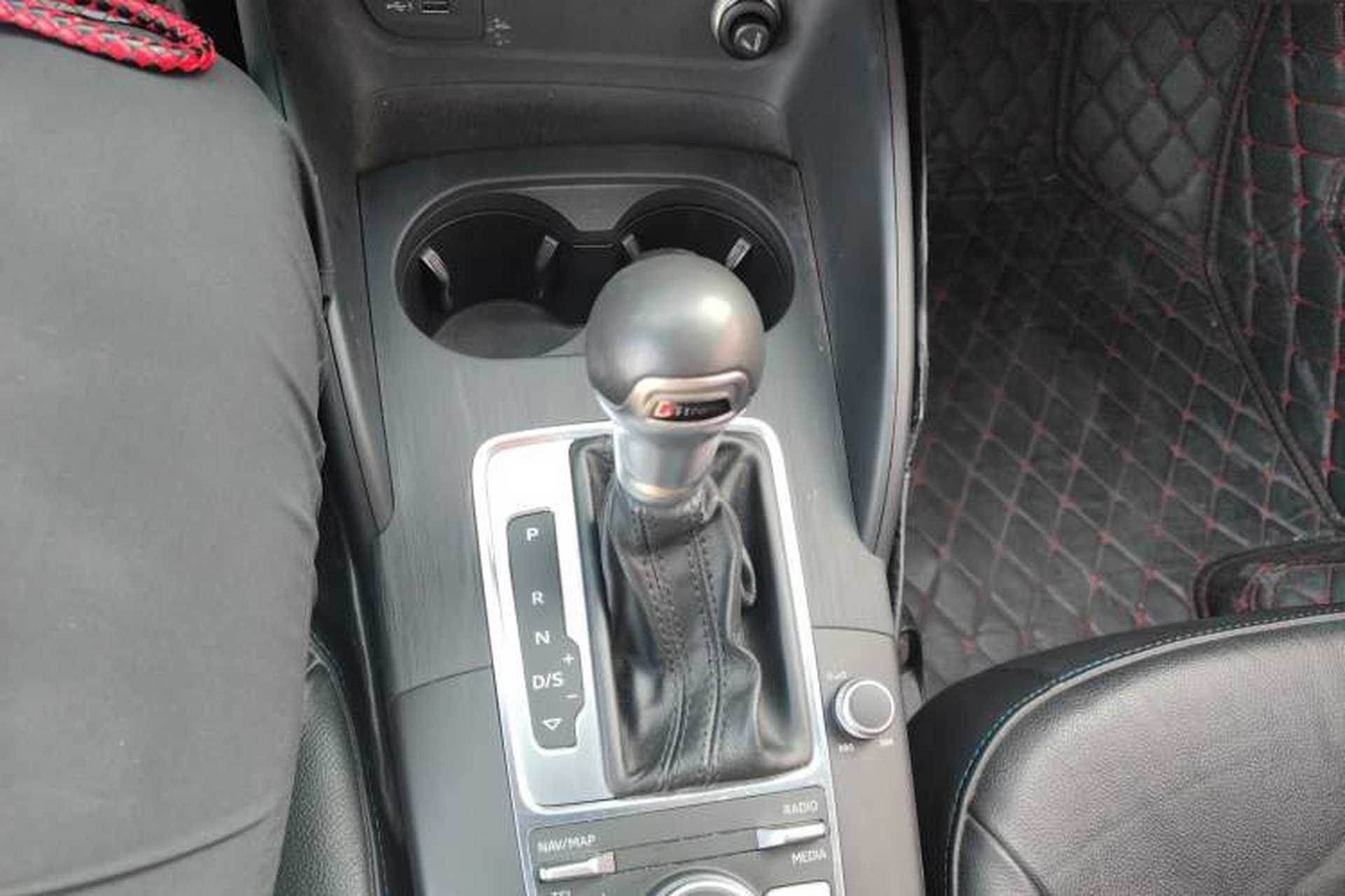 Used Audi A3 2018 30th Anniversary Edition Limousine 35 TFSI Fashion Model Gear Lever