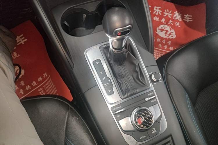 Used Audi A3 2018 30th Anniversary Edition Limousine 35 TFSI Fashion Model Gear Lever