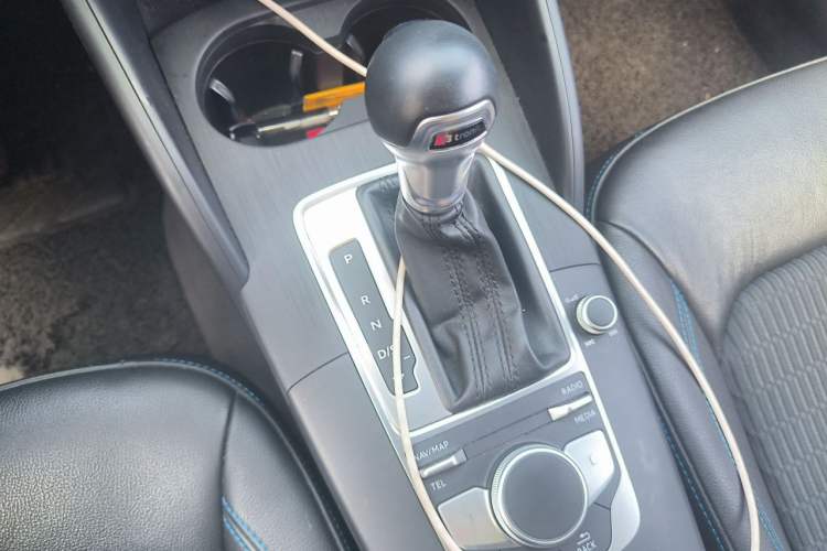 Used Audi A3 2018 30th Anniversary Edition Limousine 35 TFSI Fashion Model Gear Lever