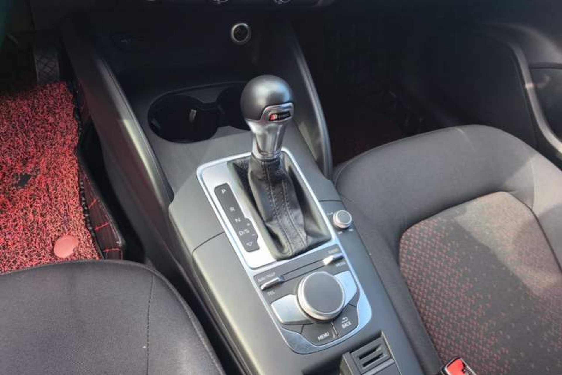 Used Audi A3 2018 30th Anniversary Edition Limousine 35 TFSI Ambition Model Gear Lever