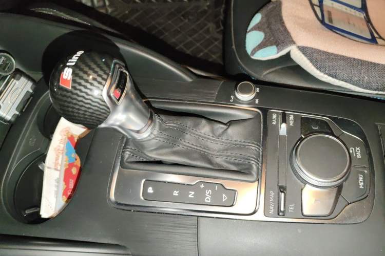 Used Audi A3 2018 30th Anniversary Edition Limousine 35 TFSI Fashion Model Gear Lever