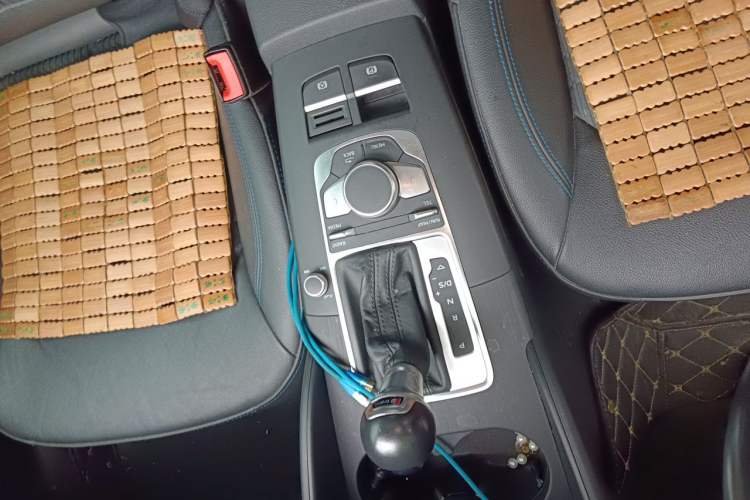 Used Audi A3 2018 30th Anniversary Edition Sportback 35 TFSI Fashion Model Gear Lever