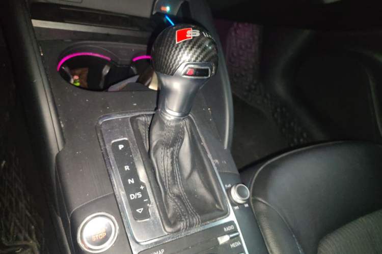 Used Audi A3 2018 30th Anniversary Edition Limousine 35 TFSI Fashion Model Gear Lever