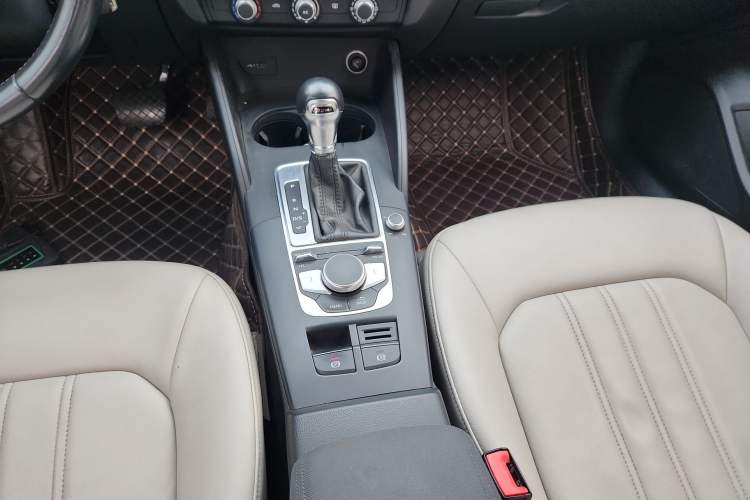 Used Audi A3 2018 30th Anniversary Edition Sportback 35 TFSI Ambition Model Gear Lever