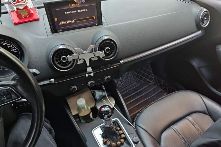 Used Audi A3 2018 30th Anniversary Edition Limousine 35 TFSI Ambition Model Gear Lever