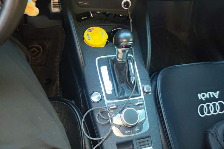 Used Audi A3 2018 30th Anniversary Edition Limousine 35 TFSI Fashion Model Gear Lever