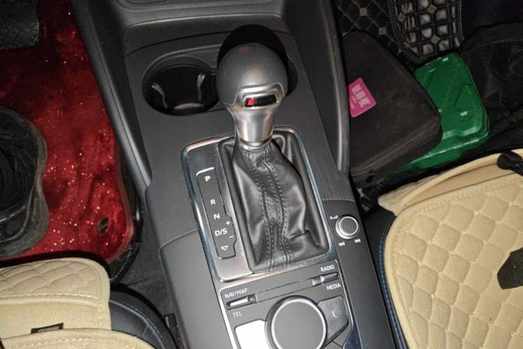 Used Audi A3 2018 30th Anniversary Edition Sportback 35 TFSI Fashion Model Gear Lever