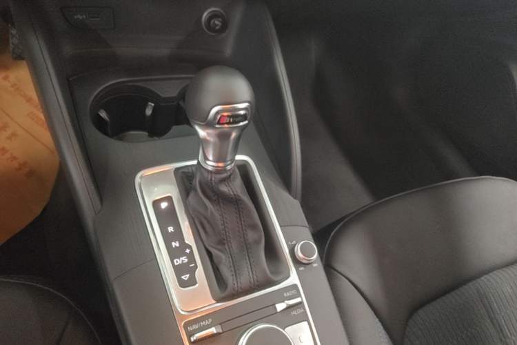 Used Audi A3 2018 30th Anniversary Edition Sportback 35 TFSI Fashion Model Gear Lever