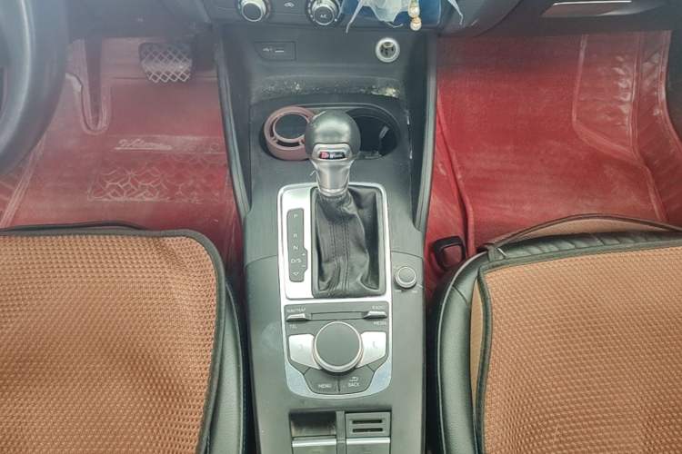 Used Audi A3 2018 30th Anniversary Edition Sportback 35 TFSI Fashion Model Gear Lever