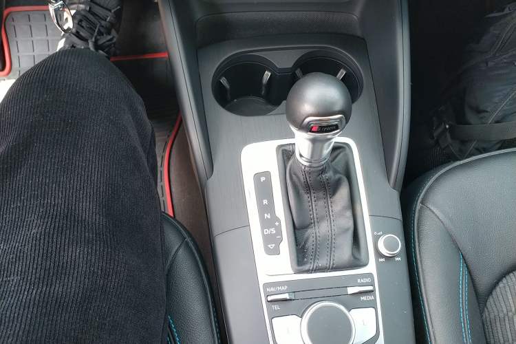 Used Audi A3 2018 30th Anniversary Edition Sportback 35 TFSI Fashion Model Gear Lever
