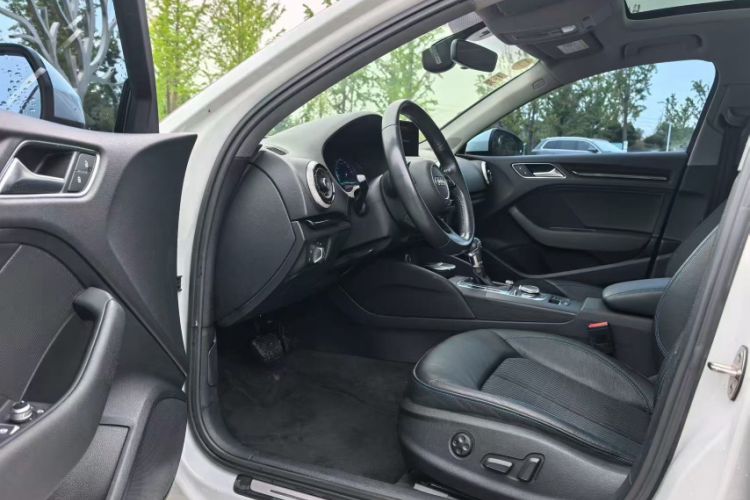 Used Audi A3 2018 30th Anniversary Edition Limousine 35 TFSI Fashion Model Interior 2