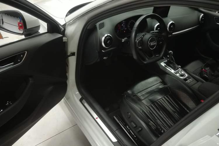 Used Audi A3 2018 30th Anniversary Edition Sportback 35 TFSI Sport Model Interior 3