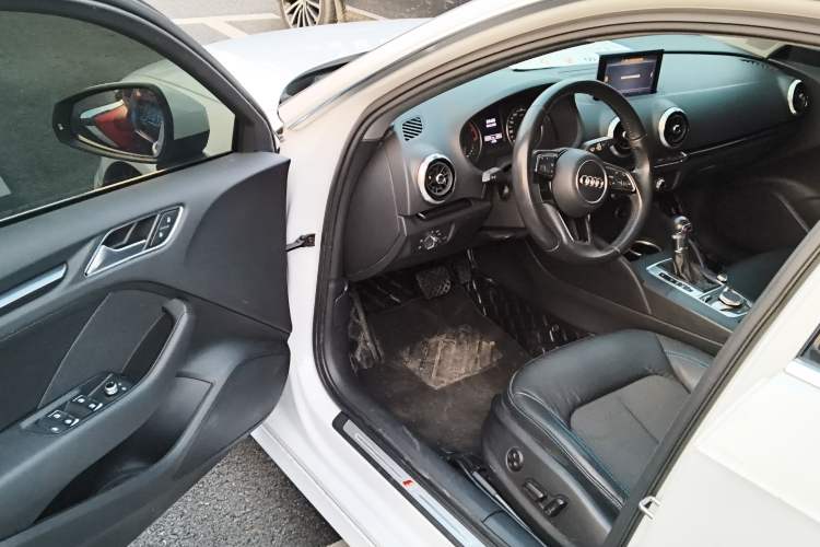 Used Audi A3 2018 30th Anniversary Edition Sportback 35 TFSI Fashion Model Interior 3