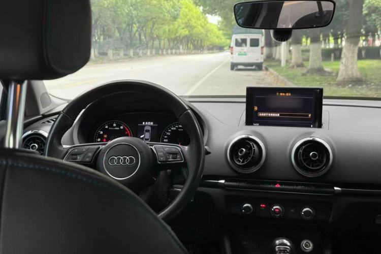 Used Audi A3 2018 30th Anniversary Edition Limousine 35 TFSI Fashion Model Interior 4