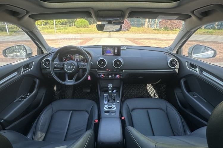 Used Audi A3 2018 30th Anniversary Edition Sportback 35 TFSI Style Model Interior 4
