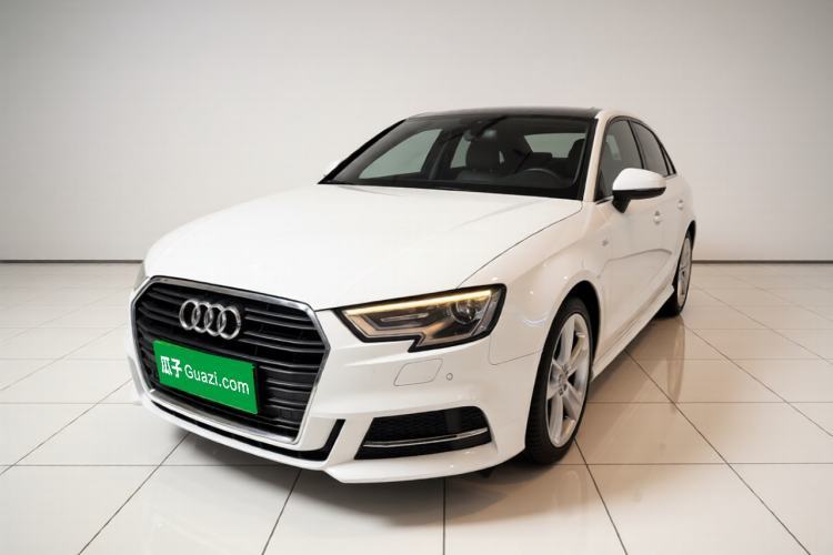 Used Audi A3 2018 30th Anniversary Edition Limousine 35 TFSI Fashion Model Guazi used car, China used car export, Used car for sale, Used cars, Cheapest cars for sale