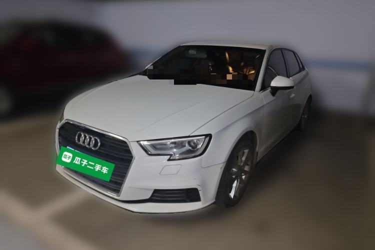 Used Audi A3 2018 30th Anniversary Edition Sportback 35 TFSI Ambition Model Guazi used car, China used car export, Used car for sale, Used cars, Cheapest cars for sale