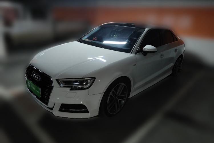 Used Audi A3 2018 30th Anniversary Edition Limousine 35 TFSI Sport Model Guazi used car, China used car export, Used car for sale, Used cars, Cheapest cars for sale