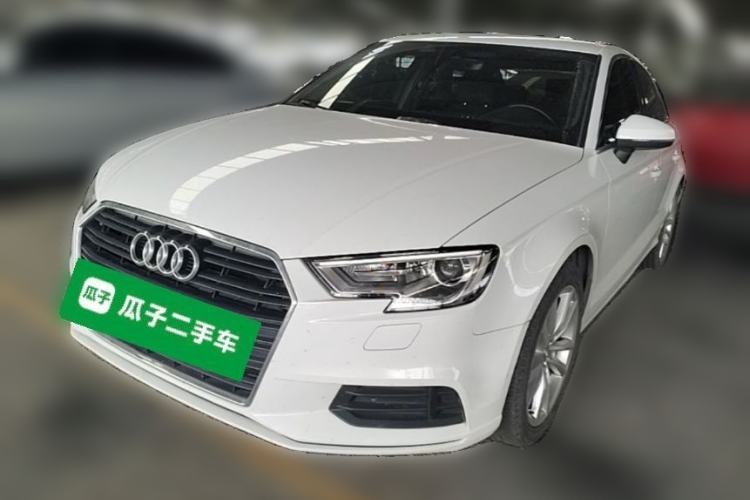 Gebrauchter Audi A3 2018 30th Anniversary Edition Limousine 35 TFSI Ambition Model Guazi used car, China used car export, Used car for sale, Used  cars, Cheapest cars for sale