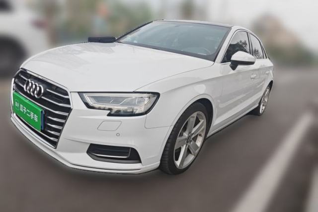 Audi A3 2018 30th Anniversary Edition Limousine 35 TFSI Style Model d’occasion