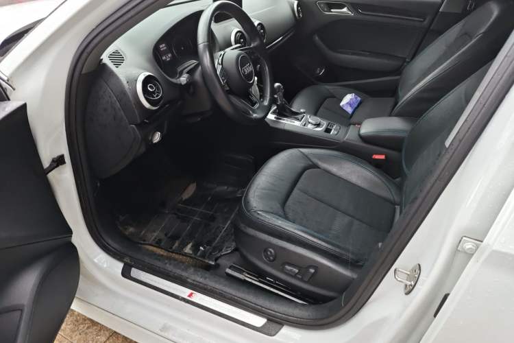 Used Audi A3 2018 30th Anniversary Edition Limousine 35 TFSI Fashion Model Left Front Seat