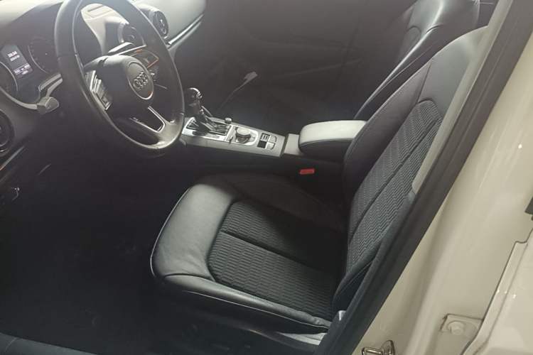 Used Audi A3 2018 30th Anniversary Edition Limousine 35 TFSI Fashion Model Left Front Seat