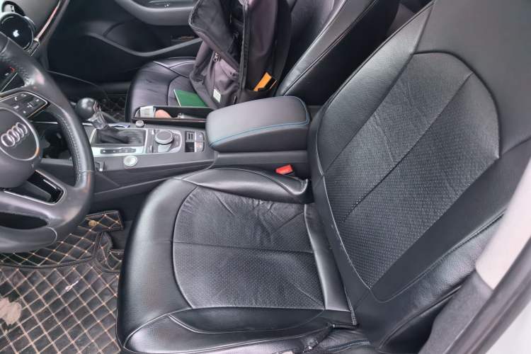 Used Audi A3 2018 30th Anniversary Edition Limousine 35 TFSI Fashion Model Left Front Seat