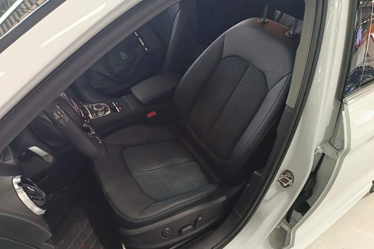 Used Audi A3 2018 30th Anniversary Edition Limousine 35 TFSI Fashion Model Left Front Seat