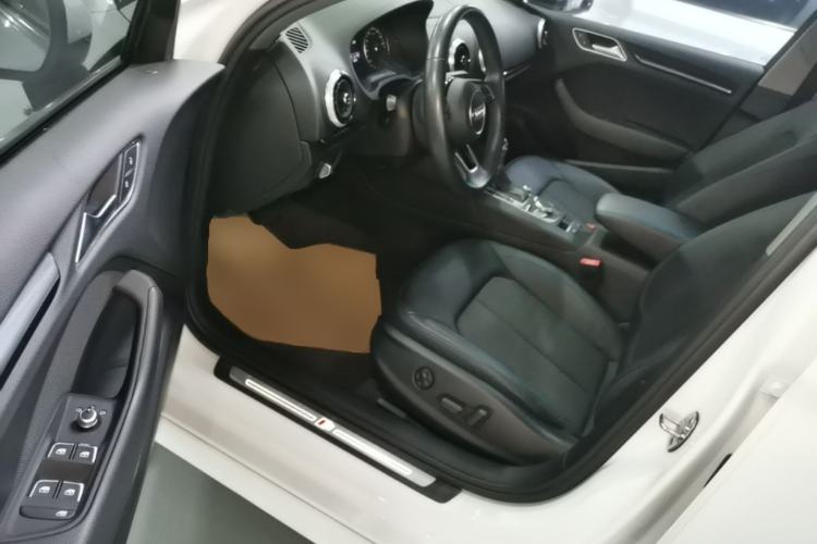 Used Audi A3 2018 30th Anniversary Edition Limousine 35 TFSI Fashion Model Left Front Seat