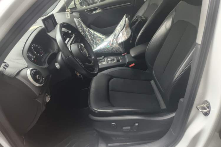 Used Audi A3 2018 30th Anniversary Edition Limousine 35 TFSI Fashion Model Left Front Seat