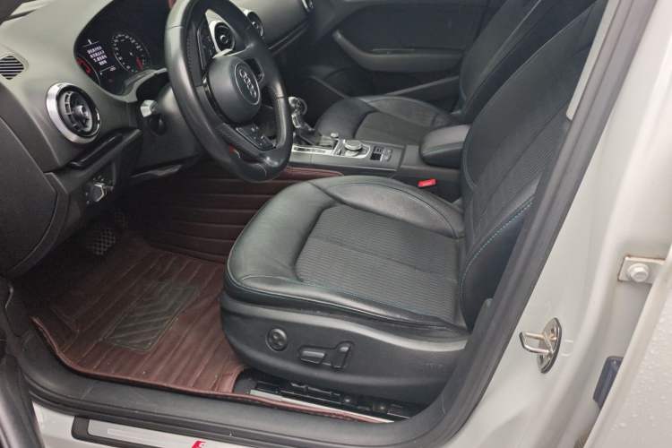 Used Audi A3 2018 30th Anniversary Edition Limousine 35 TFSI Fashion Model Left Front Seat
