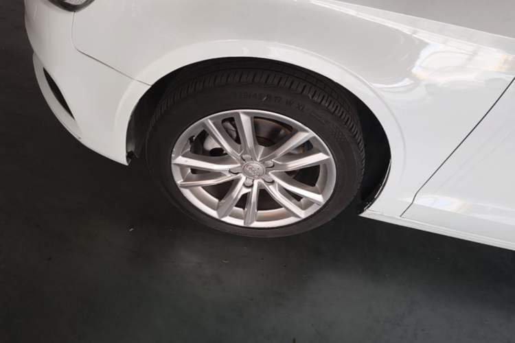 Used Audi A3 2018 30th Anniversary Edition Limousine 35 TFSI Ambition Model Left Front Wheel Hub