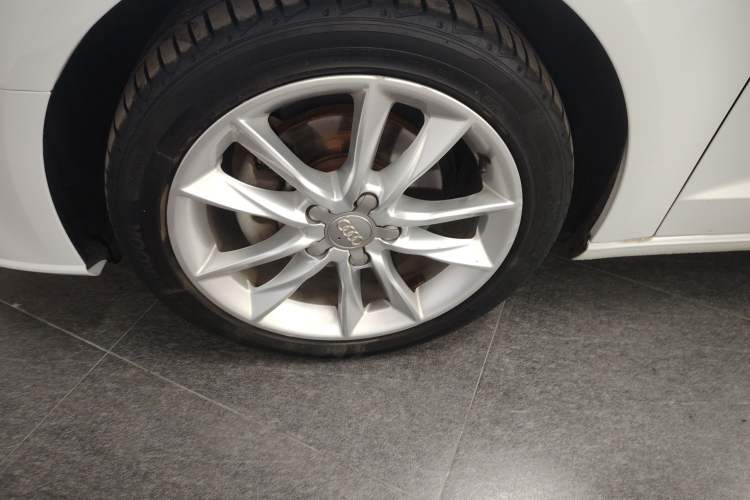 Used Audi A3 2018 30th Anniversary Edition Sportback 35 TFSI Ambition Model Left Front Wheel Hub