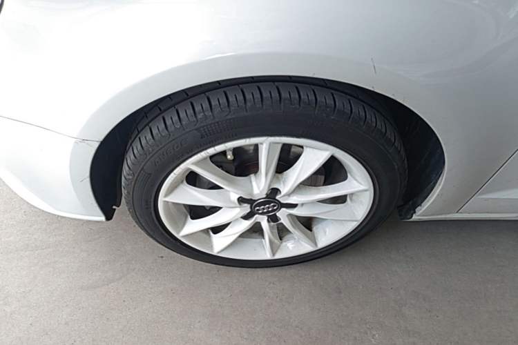 Used Audi A3 2018 30th Anniversary Edition Sportback 35 TFSI Ambition Model Left Front Wheel Hub