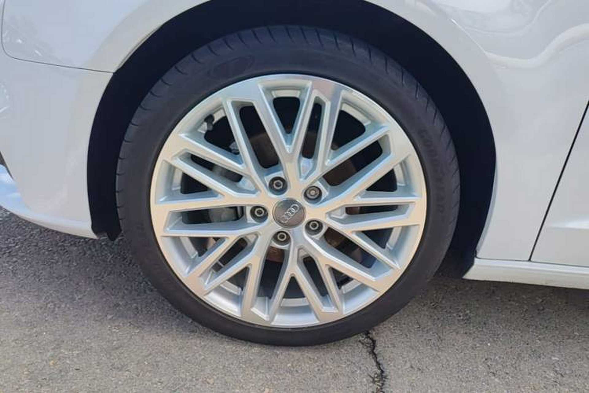 Used Audi A3 2018 30th Anniversary Edition Sportback 35 TFSI Style Model Left Front Wheel Hub