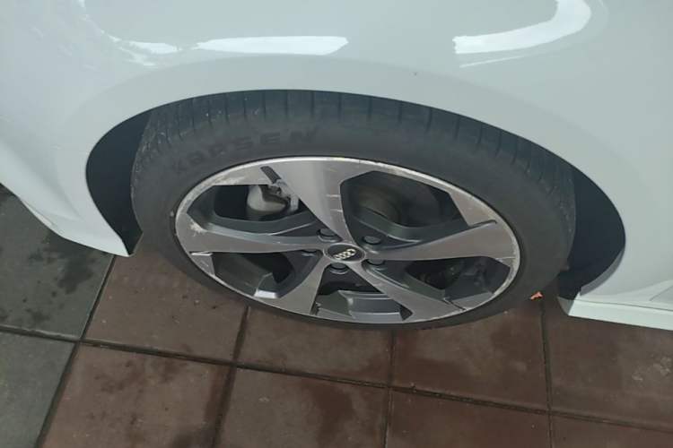 Used Audi A3 2018 30th Anniversary Edition Sportback 35 TFSI Sport Model Left Front Wheel Hub