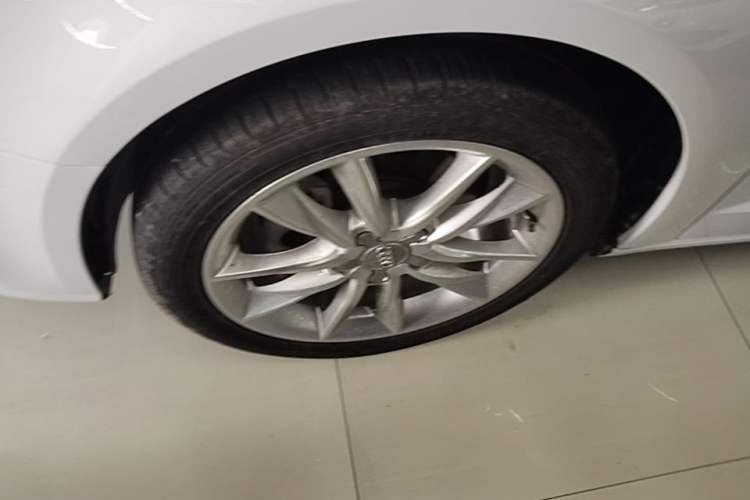 Used Audi A3 2018 30th Anniversary Edition Sportback 35 TFSI Ambition Model Left Front Wheel Hub