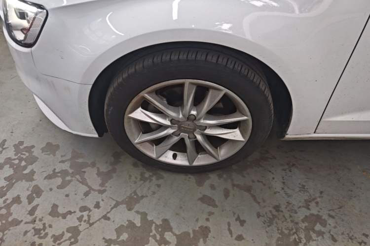 Used Audi A3 2018 30th Anniversary Edition Sportback 35 TFSI Ambition Model Left Front Wheel Hub